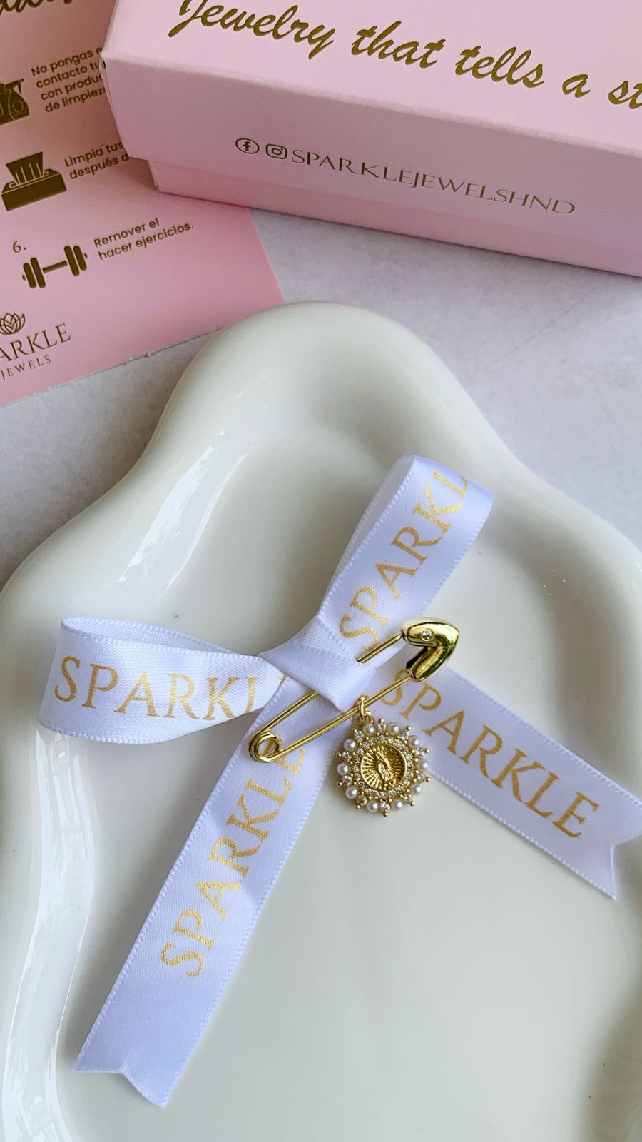 Imperdible Virgen Perla