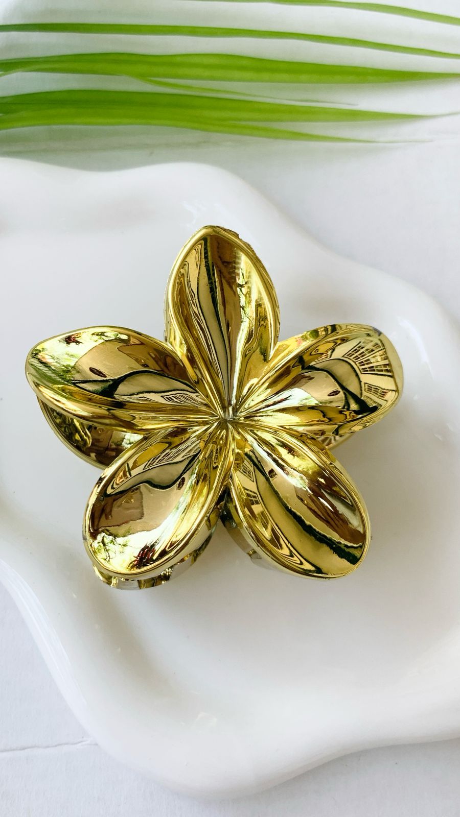 Elegant Flower Hair Clips