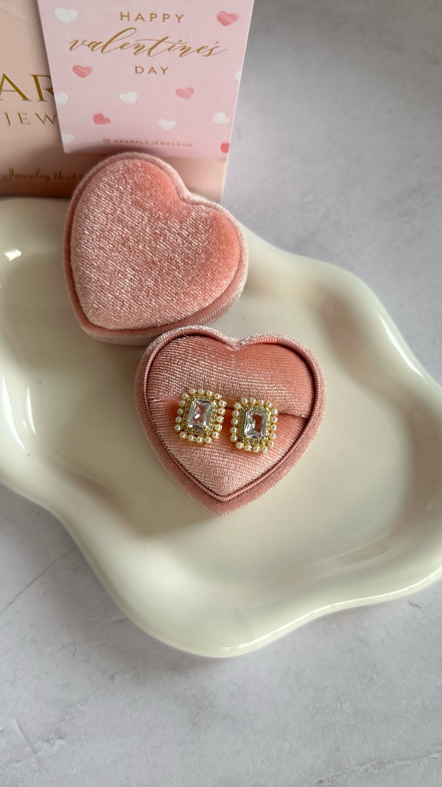 Ariana Rectangle Earring