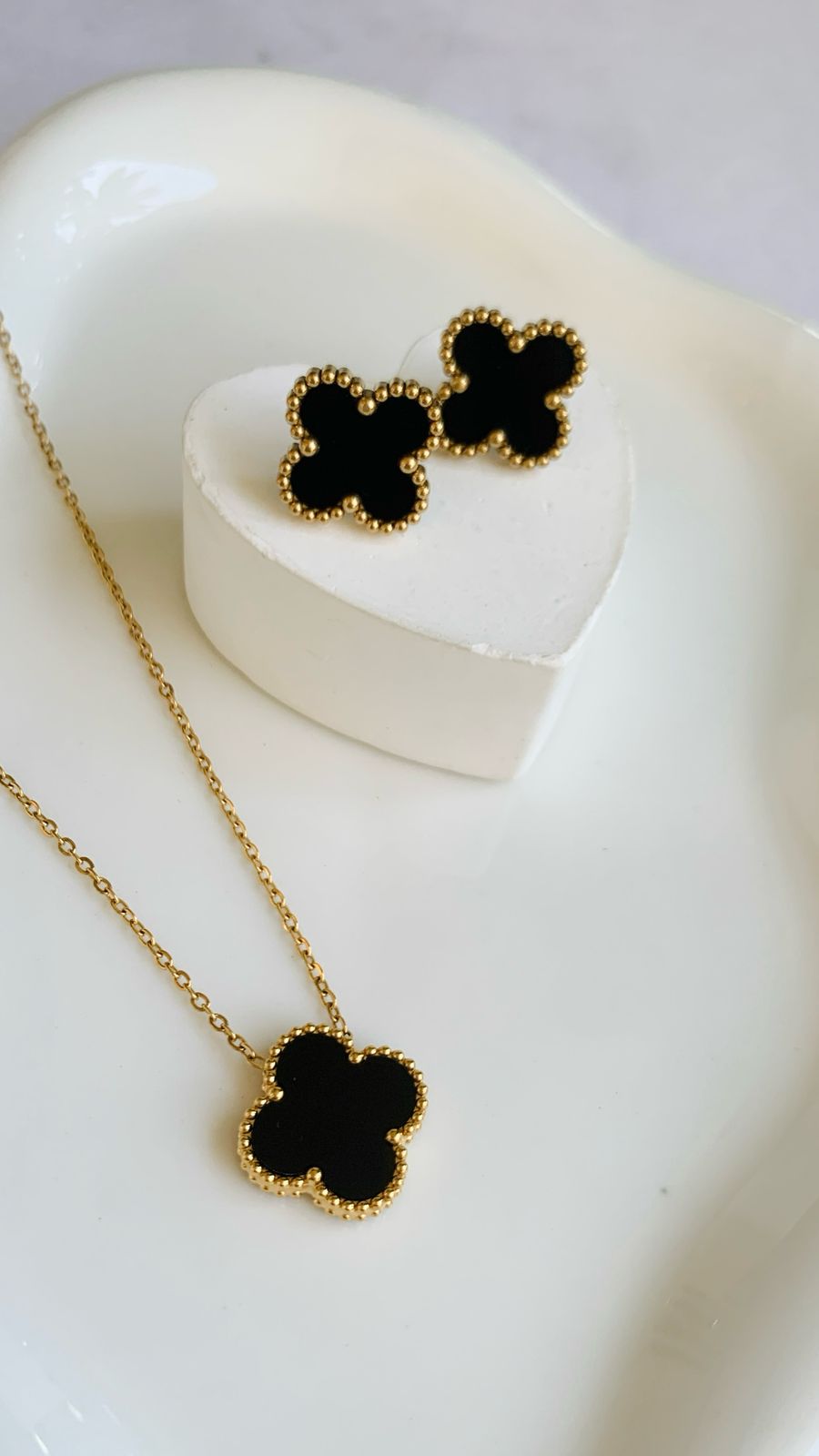 Clover Black Set