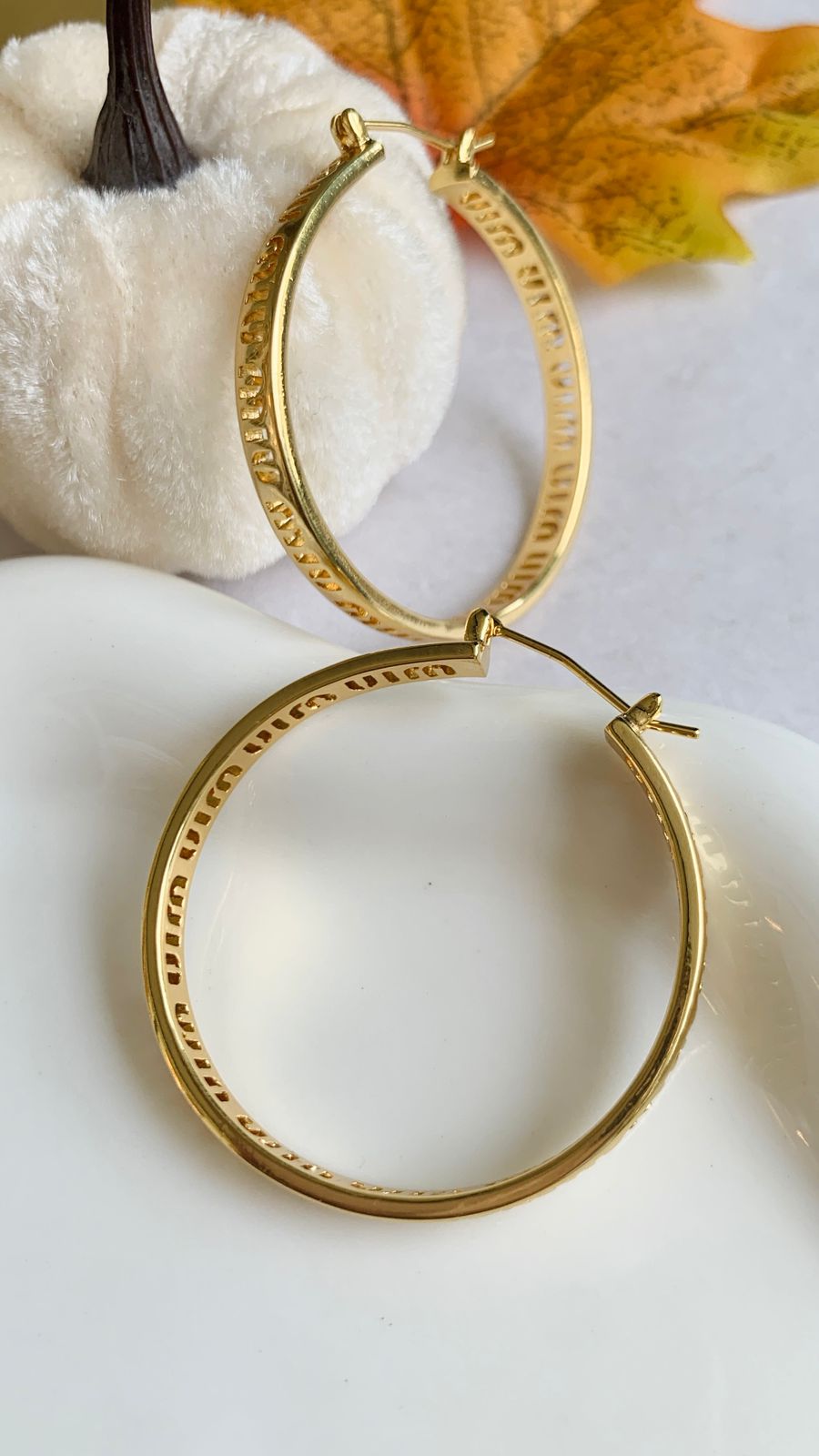 M Hoop