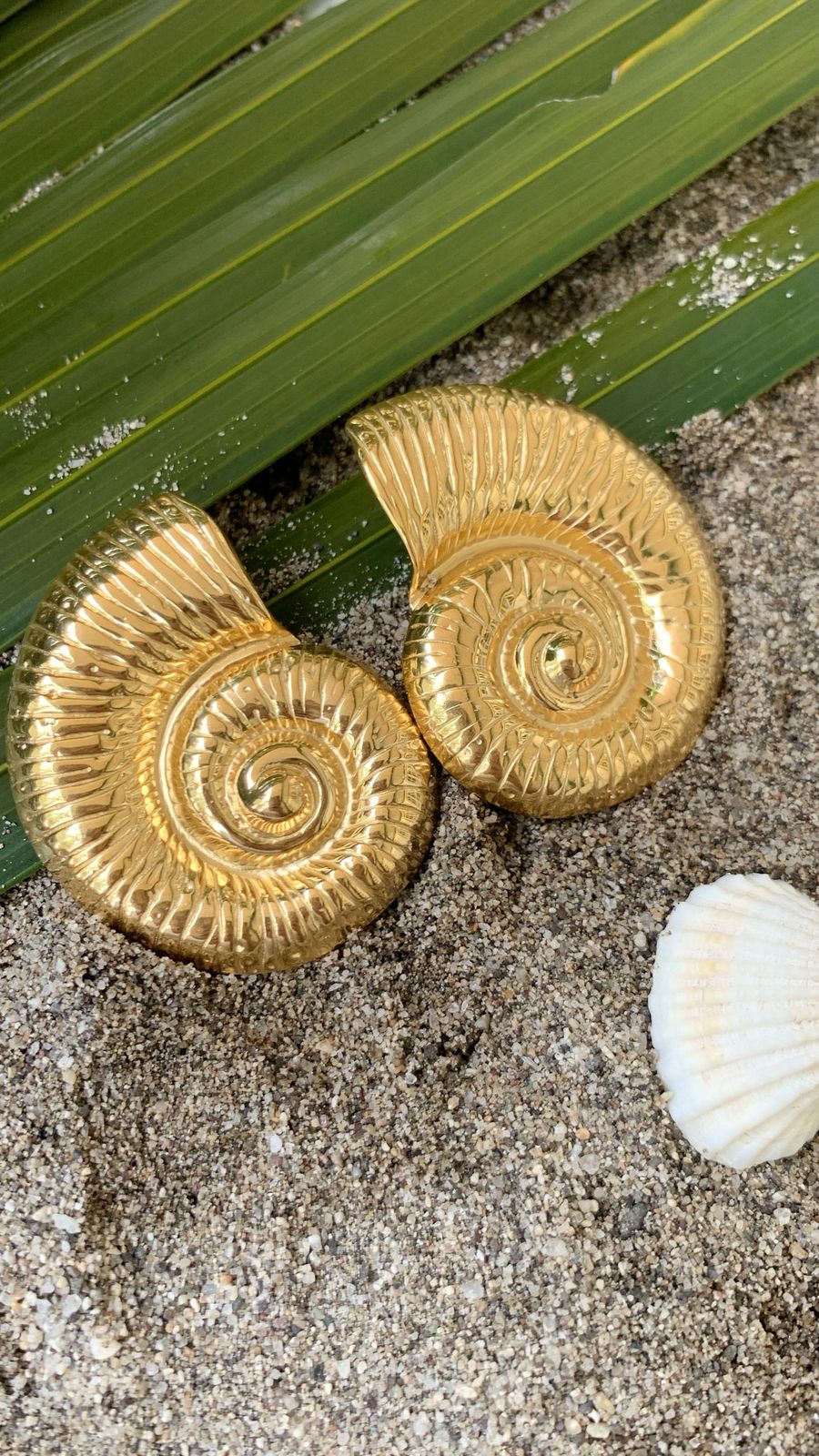 Golden Shell Earring