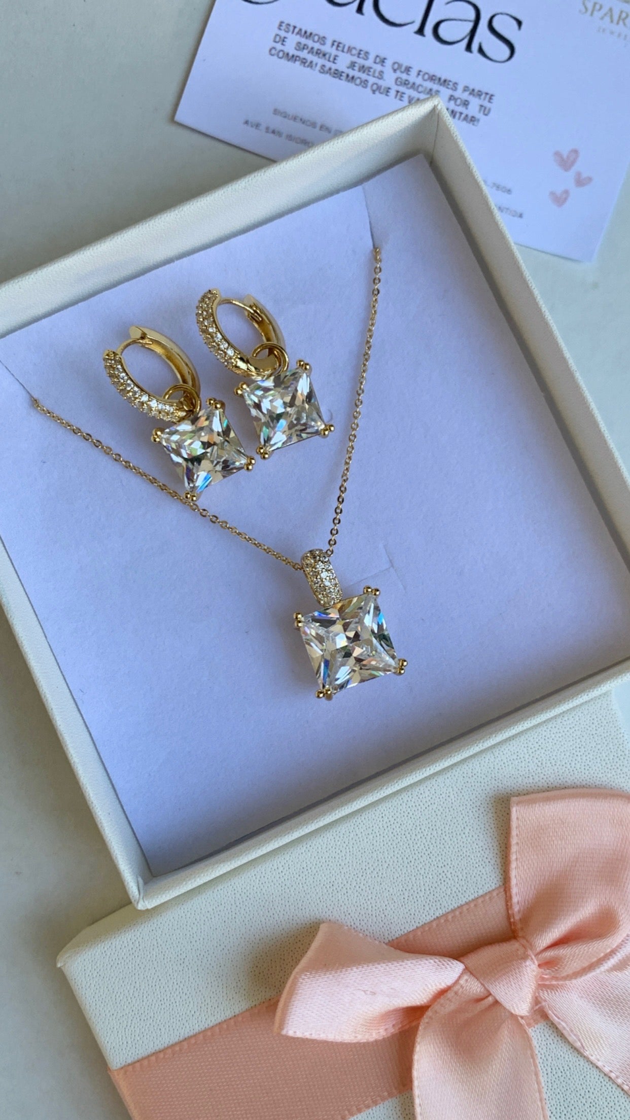 Mia- Cubic Set