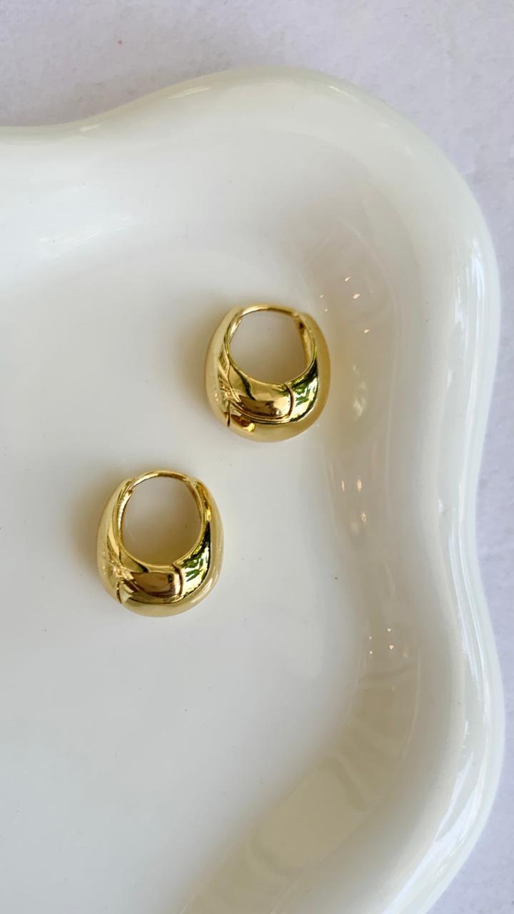 Emi Hoop