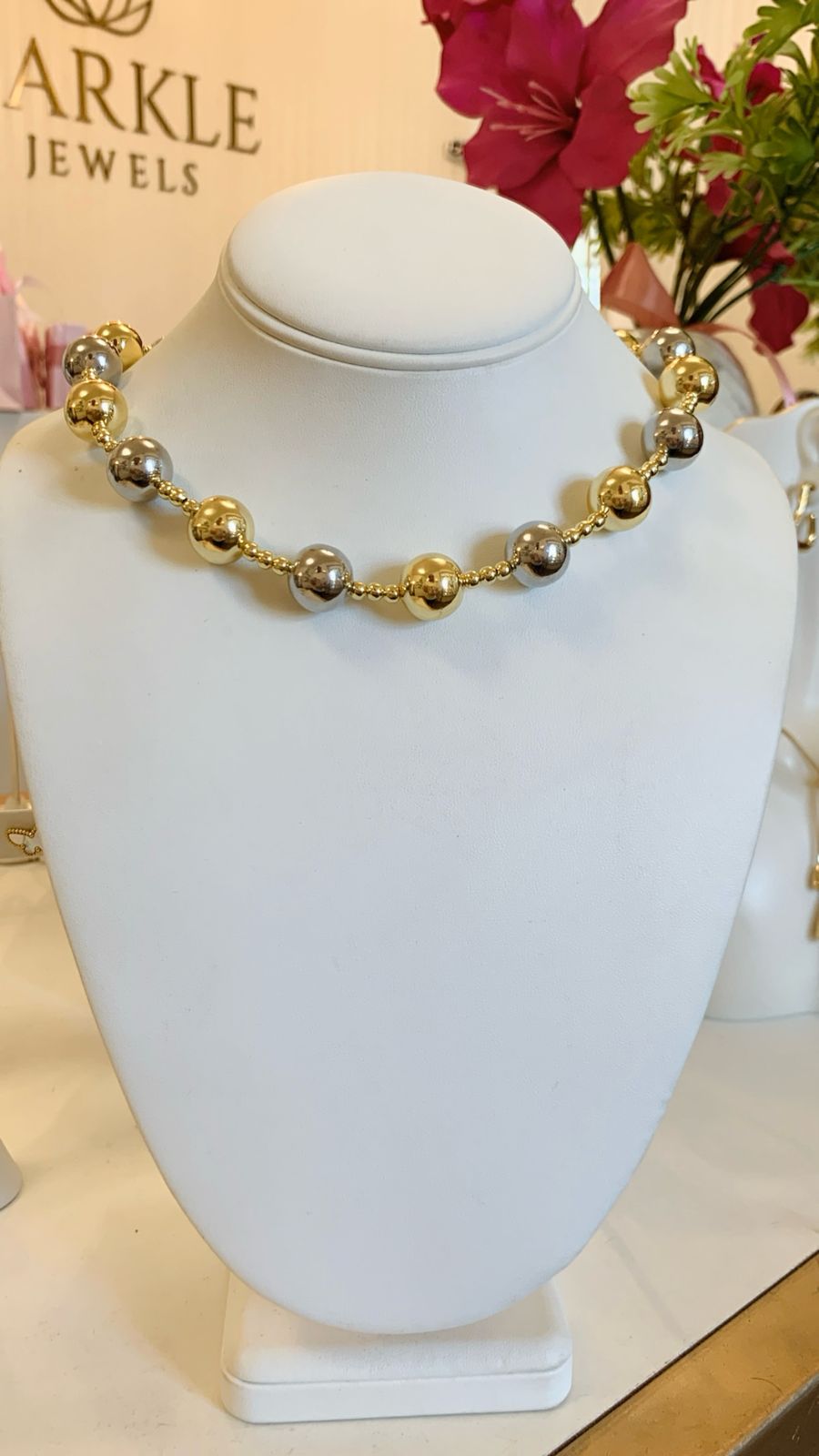 Two Tone Round Beaded Choker