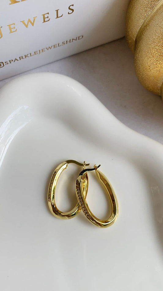 Oval CZ