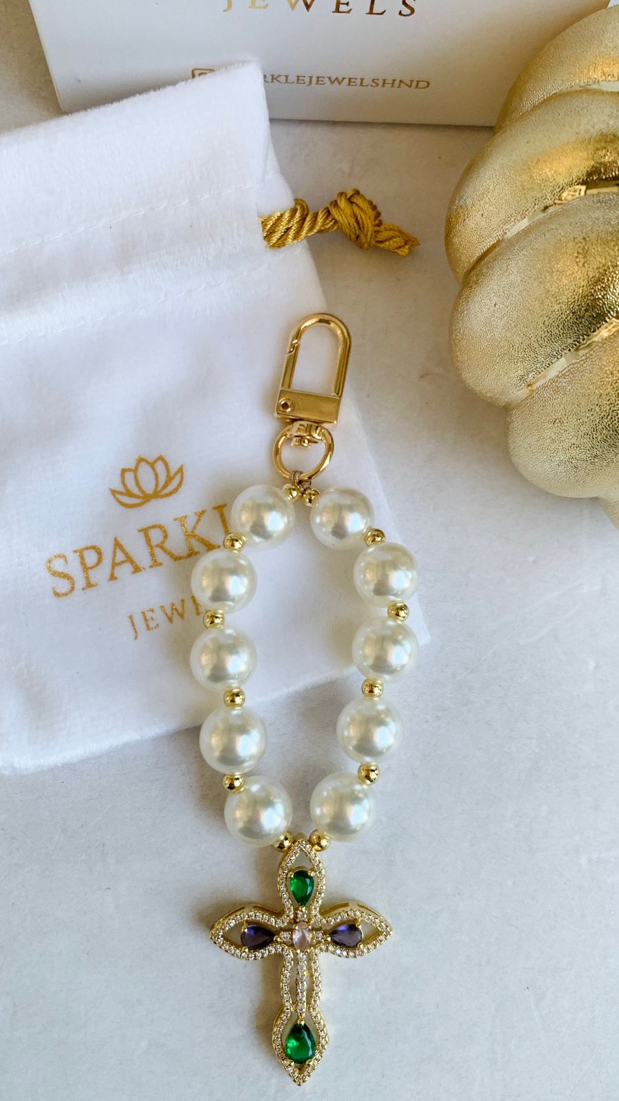 Denario Cruz- Colors