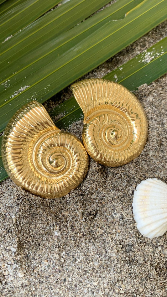 Golden Shell Earring