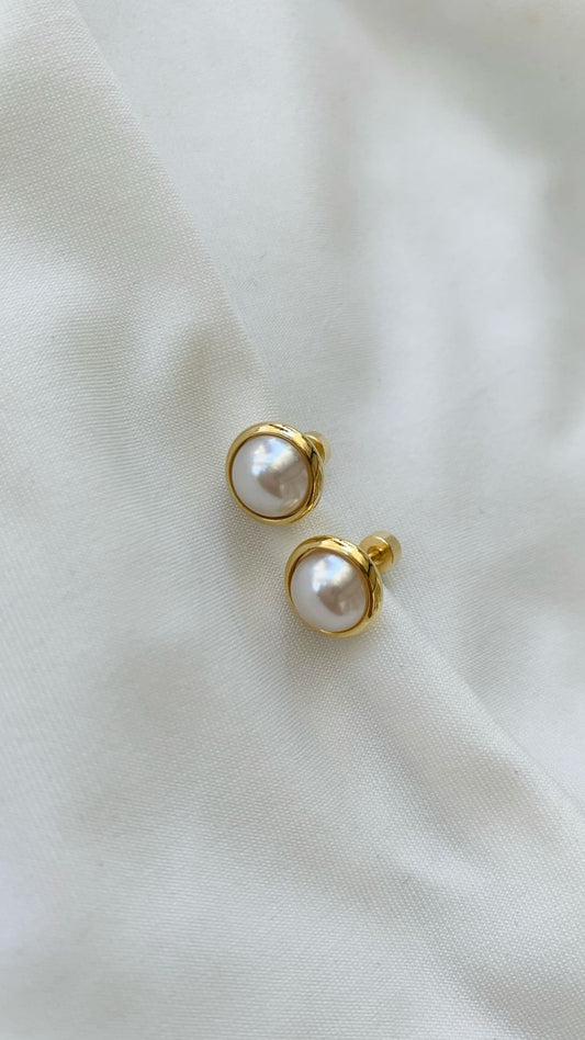 Pearl Button