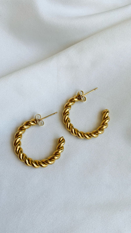 Curvy Hoop