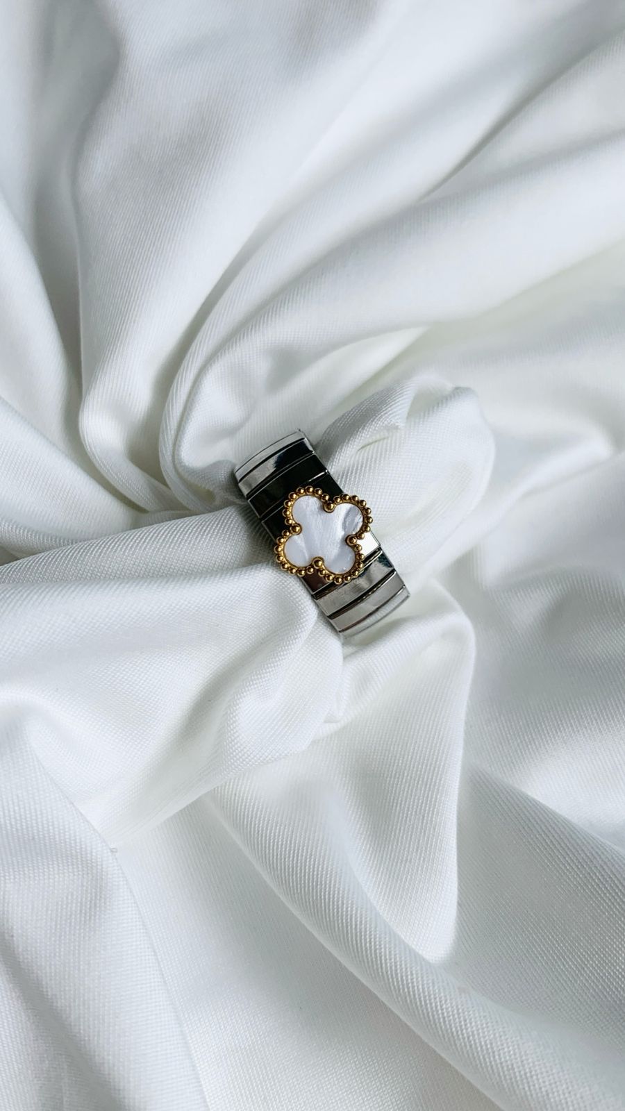 Silver Clover Ring